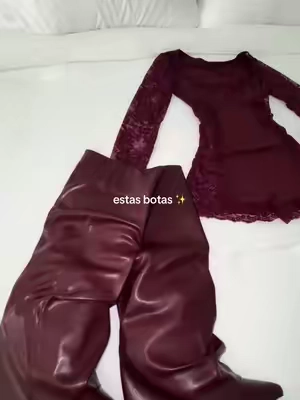 Me encantaron ♥️ fiel a la talla #burgundy #burgundyboots #nightotr #concertootd #botas 