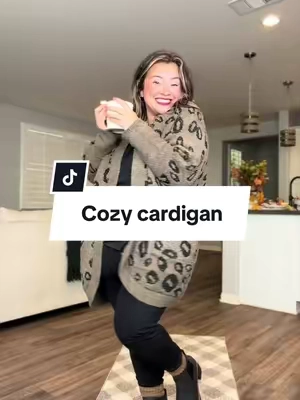 Like a freaking blankie on my shoulders #cardigan 