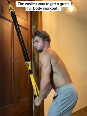 Where has this resistance band been my whole life ?!  #resistanceband #resistancetraining #homegym #fullbodyworkout #Fitness 