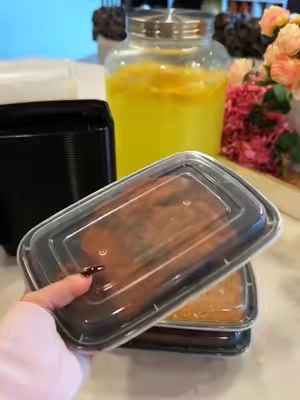 My fridge needed these food storage containers 😂✨ #FoodStorageContainers #PlasticContainers #KitchenOrganization #FridgeOrganization #MealPrepContainers 