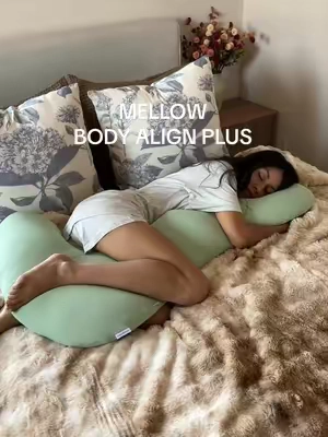 I finally found a body pillow that gives me that pregnancy pillow comfort without the giant U-shape. Linked below. ✨ #sidesleeper #mellowsleep #pillows #bodypillow #sleepupgrade 