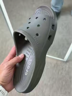 @Crocs Crocs Men’s Saturday Slides #crocs #crocsgang #crocs4life #tiktokbacktoschool #men 