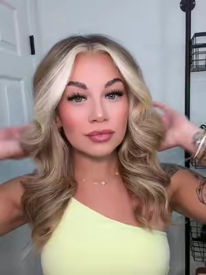 Get it while you can #hairtutorial #airwrap #airwraptutorial #hairtok #blowoututorial 