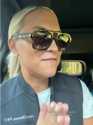 Obsessed with this style from @SOJOS #sojos #sunglasses #womenssunglasses #polarizedsunglass #trendysunglasses 