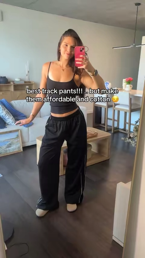 your new fav sweats 🫦