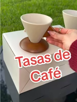 @CEEFU Set de regalo de 2 tazas de café cónicas estilo Wabi-Sabi, hechas de porcelana/cerámica mate, con bases de madera. Diseño contemporáneo para él y para ella, presentadas en una caja de lujo, ideales para regalar a los amantes del café en Navidad o para usar en casa u oficina. #summervibe #tiktokshopsummersale #TikTokshopbacktoschool #coffee #coffeecup 
