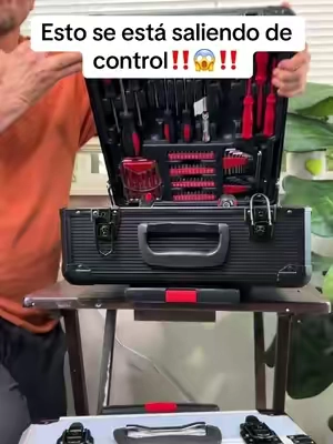 Maleta con 899 piezas, desarmadores, pinzas, martillo, etc #toolkit #toolset #handyman VILL #TikTokshopbacktoschool #tiktokshopsummersale Disclaimer: El precio mostrado es el vigente al momento de la grabación y puede cambiar. Las promociones pueden tener restricciones o disponibilidad @bourvill store 