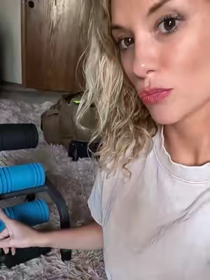 My lower back said absolutely not today 😅🙃 This little inversion table gives me the kind of deep stretch my lower back and hips have been begging for. I love that I can control how far I lean back, and the padded rollers make it surprisingly comfortable. Definitely one of those things I didn’t know I needed until I tried it! 👀🙌 #LowerBackStretch #AtHomeFitness #Stretching #TikTokShopFinds 