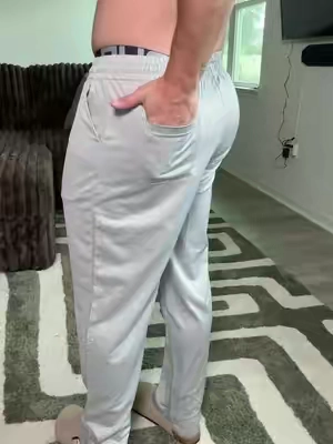Love me some baggy sweats- 6ft 32in waist rockin L in these #sweatpants #baggysweats 