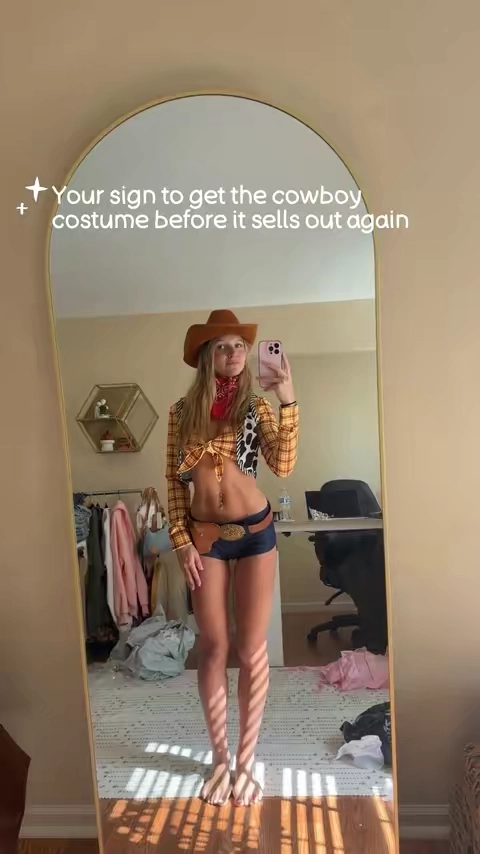 One of my fav Halloween costumes from last year is finally back in stock!!! 