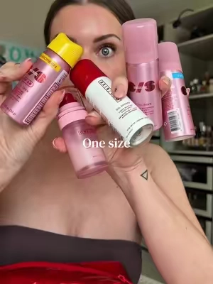 honestly the best travel hack is getting all our one size setting sprays in mini sizes 😍😍 & a cute bag. #onesizebeauty #settingspray #onesizeminis #travelmakeup #makeupbag 