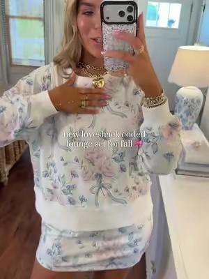 The PATTERN😍 so gorgeous and giving allll of the grandmillenial vibes!👒 perfect for back to school season and so comfy! Wearing size M!🤍 #affordablefashion #boutiqueclothing #boujeeonabudget #loungeset #fallfashion 