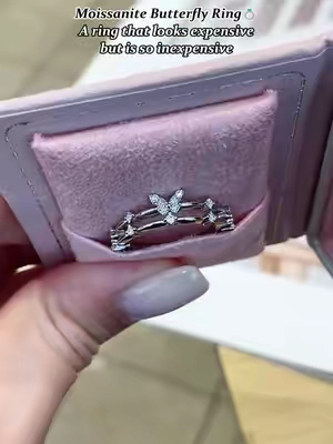 Moissanite Butterfly Ring💍🦋 A ring that looks expensive but is so inexpensive💎✨#moissanitejewelry #GRA #fyp #diamondtester #beautiful #moissanitering #delzzad #giftguide #viral #diamond #ring #moissanite #affordable #TikTokshopbacktoschool #butterfly 