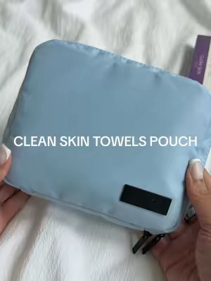 The best way to travel with your @Clean Skin Club face towels 🙌🏽 #disposablefacetowel #cleanskinclub 