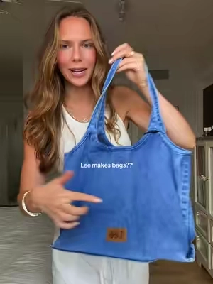 ummm how CUTE. my new everyday purse I love