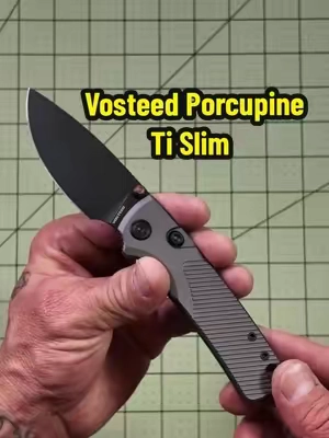 The Vosteed Porcupine Ti Slim is seriously thin! 3.04” of 154CM steel, a titanium handle, and that awesome top liner lock. Super sleek EDC! #Vosteed #PorcupineTiSlim #EDCKnife #KnifeCollection #EverydayCarry 