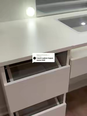 Replying to @fckhissanity._ I agree glass top is superior ✨ #Hongway #vanitymakeup #vanityorganization #tiktokshopsummersale #makeupvanity 