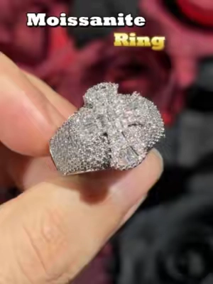 The Long-Lasting Moissanite Ring for Everyday Wear#delzzad #moissanitejewelry #TikTokshopbacktoschool #moissanitering #moissanite #14kgold #chunkyring #Hiphop #ring #viraltiktok #2026trend #giftguide #menring #menjewelry #crossring #chritiantiktok #nontarnish