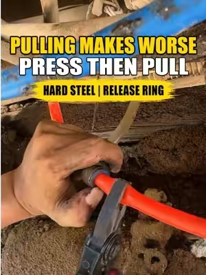Push to connect fittings. Press the release ring. Hose pops right off. No damage. #AirHosePliers #QuickDisconnect #PushToConnect #pneumatic #airtools