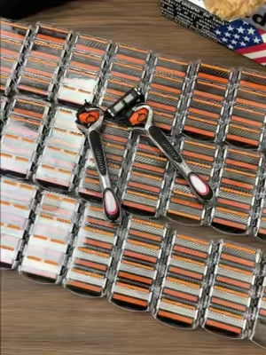 #RazorBlades#MensGrooming#ShavingHack#TikTokFinds#AffordableGear