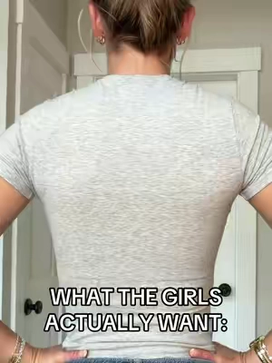 This bra is my HOLY grail under my fitted tops it’s the only actual seamless bra #softintention #seamlessbra #jellybra #wirelessbra #sydneysweeney 