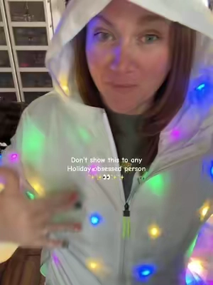 And yes, you can wear it without the lights on at all! #lightupjacket #holidaylights #holidayfun #christmaslights @DX EL MASK 