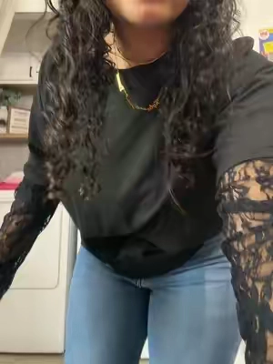 LOVVVVEEE this T-shirt 🖤 #basictee #lace #oversizedshirt #basicshirt 