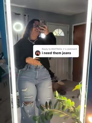 Replying to @BEATNGU ✭ got an 18 #jeans #baggyjeans #womensfashion #plussizefashion @Fashion Nova 