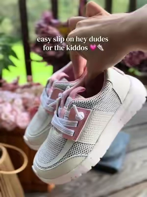 @HeyDude sneakers slip on easily for the kiddos 💗 #heydudeshoes 