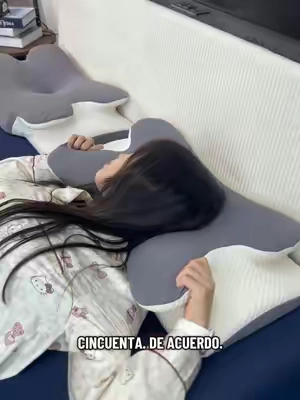 Nunca pensé que una almohada también me arreglaría la espalda.#tiktokshop #neckpain #pillow #homeessentials #TikTokshopbacktoschool 