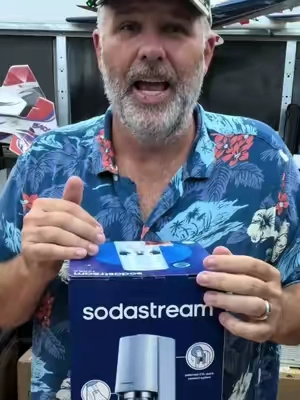 Soda Stream Makes DELICIOUS soda! #soda #sodastream #kitchengadgets #giftideasforher @SodaStreamUSA 