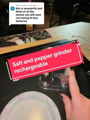 Replying to @jazzy #KitchenGadgets #KitchenEssentials #SaltandpepperGrinder #SaltAndPepper  