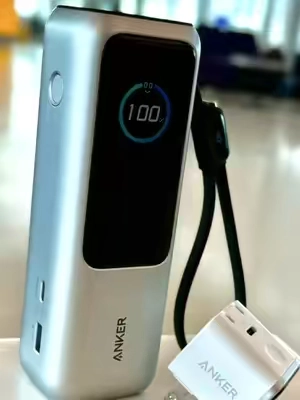 ⚡ Safe Travel Power Bundle | ANKER Stop using risky public USB ports. Juice jacking and dead batteries can ruin your trip. Stay safe and powered up anywhere with ANKER. 📦 What You Get: • ANKER 45W Smart Display Charger: Ultra-fast charging with a live wattage display. Foldable & flight-ready. • ANKER 25,000mAh Power Bank: The MAX battery size allowed on planes. Charges an iPhone up to 5x! 🔥 Why Grab It: ✅ 100% Data Safe: Avoid hackers at airport USB stations. ✅ TSA Approved: Fly hassle-free with max allowable power. ✅ Multi-Device Fast Charge: Power phones, tablets, and laptops. ⚡ Limited TikTok Shop Stock! Tap the yellow cart below to grab yours before your next flight! 🛒👇 #ANKER #TravelEssentials #JuiceJacking #TechTok #TikTokShopFinds @ANKER 