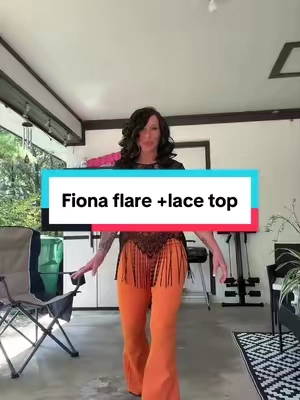 These black high-waisted flares paired with the lace fringe top make the perfect western concert look. 🤠🖤 The dramatic bell-bottom fit and fringe detail bring just the right amount of sass. #fionaflares #flarepants #tiktokbacktoschool #willowboutique 