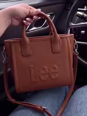 The product is in the cart, my dear friends. #bags #handbags #womenbag #bag #womenbags 