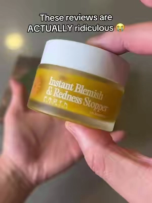 This is why you need to read the reviews first #rosacea #rosaceaskincare #rednessrelief #tiktokmademebuyit #redness 
