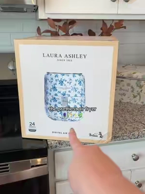 Laura Ashley 4.7-Qt Air Fryer is GORGEOUS 🪻✨😍 @QVC, Inc #lauraashley #vintagekitchen #vintageaesthetic #cottagecoreaesthetic #kitchenfinds 