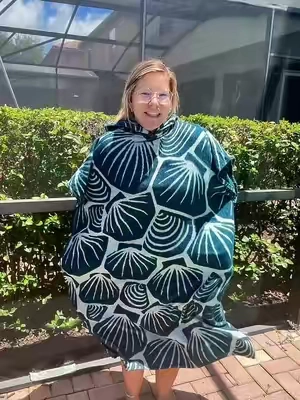@Sand Cloud #towelponcho #sandcloud #tiktokshopcreatorpicks #beachtowel 