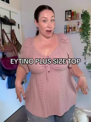 Peplum is always the way to go 👏🏼 #peplumtop #plussizefashion #eytino #flowyshirt 