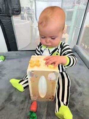 Montessori tissue box toy/ activity cube! #montessoritoys #babytoys #activitycube #TikTokshopbacktoschool #tiktokshopsummersale 
