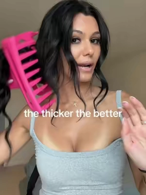 Wearing in the color jet black, 24 inches, 240 grams ✨ #hairextensions #googoohair #longhair #hairtok #tiktokshopcreatorpicks 