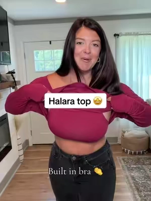 Halara with the built in bra in everything!! #halara #builtinbra #offtheshoulder #yogatop #athelticwear 