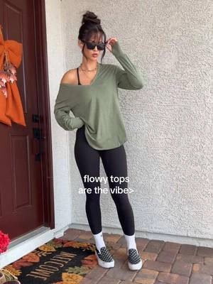 5’9” 160lbs in a size m. Fave top to throw on with leggings  #vneck #longsleeve #falltops #leggingsoutfit #cozygirl 