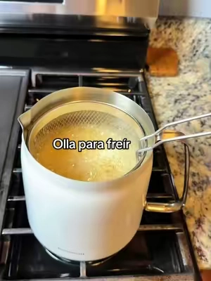 Freidora de acero inoxidable con canasta y filtro para aceite, olla para freír pollo, papas y plátanos, recipiente para colar y reutilizar aceite. PUCOHOUSE New Model Korean/Jap #FreidoraDeAceroInoxidable #OllaParaFreir #FreidoraConCanasta #UtensiliosDeCocina @PUCOHOUSE   