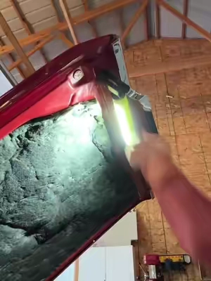 The underhood worklight that ends the flashlight struggle for good - 3000 LM, magnetic, rechargeable, and built with hooks for any angle you need. Perfect for anyone who works on vehicles or knows someone who does. #WorkLight #garageessentials #MechanicTools #tiktokshopcreatorpicks #TikTokshopbacktoschool @BougeRV ZY 