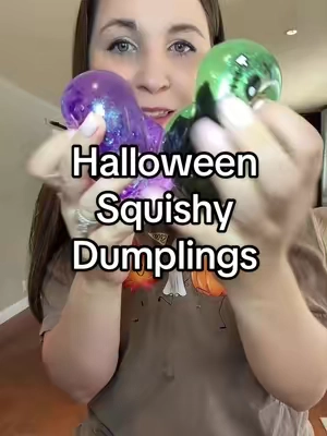 The texture CANT BE BEAT!! 10/10 so good and they’re SO CUTE bc they’re Halloween 🎃 #halloweendumplings #dumplingsquishy #squishydumplings #squishytoys #sugardumplings 