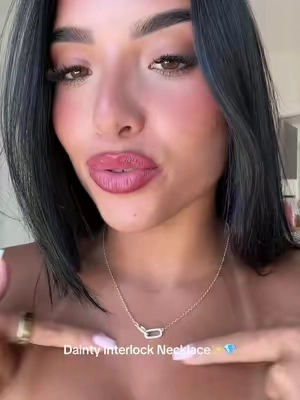 this necklace is just stunning