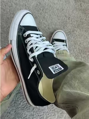 👆🏽Grab a pair before they sell out👆🏽 #recentpickups #musthaves #converse #trending #viraltiktok 