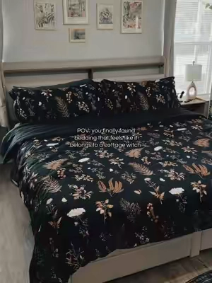 cottage core x witchy is my exact aesthetic. i love this bedding. this is the black color🖤 #bedsure #bedding #witchyaesthetic #greenwitch #cottagecore 