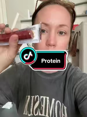 These @1st Phorm meat sticks are HUGE on protein and flavor!! Love that they’re an easy grab and go protein option that packs a ton of protein in a quick and convenient stick. #protein #macros #proteinonthego #meatstick #highprotein 